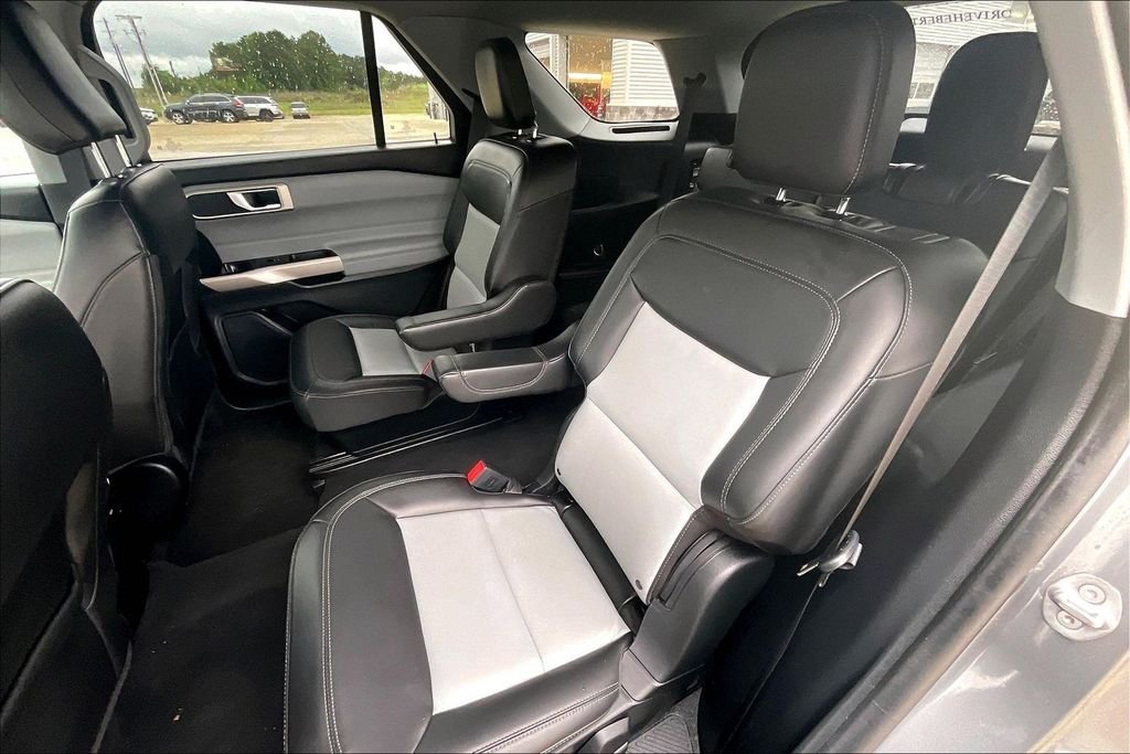 Used 2023 Gray Ford XLT image 24