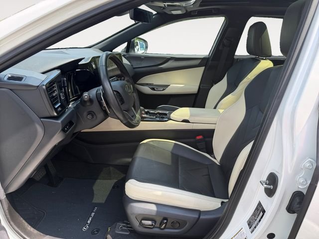 Used 2024 White Lexus 350 Luxury image 11