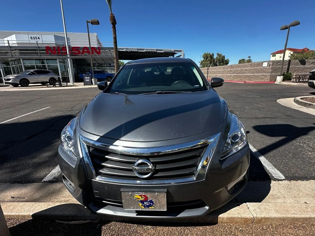 Certified Used 2014 Gray Nissan 2.5 SV image 7