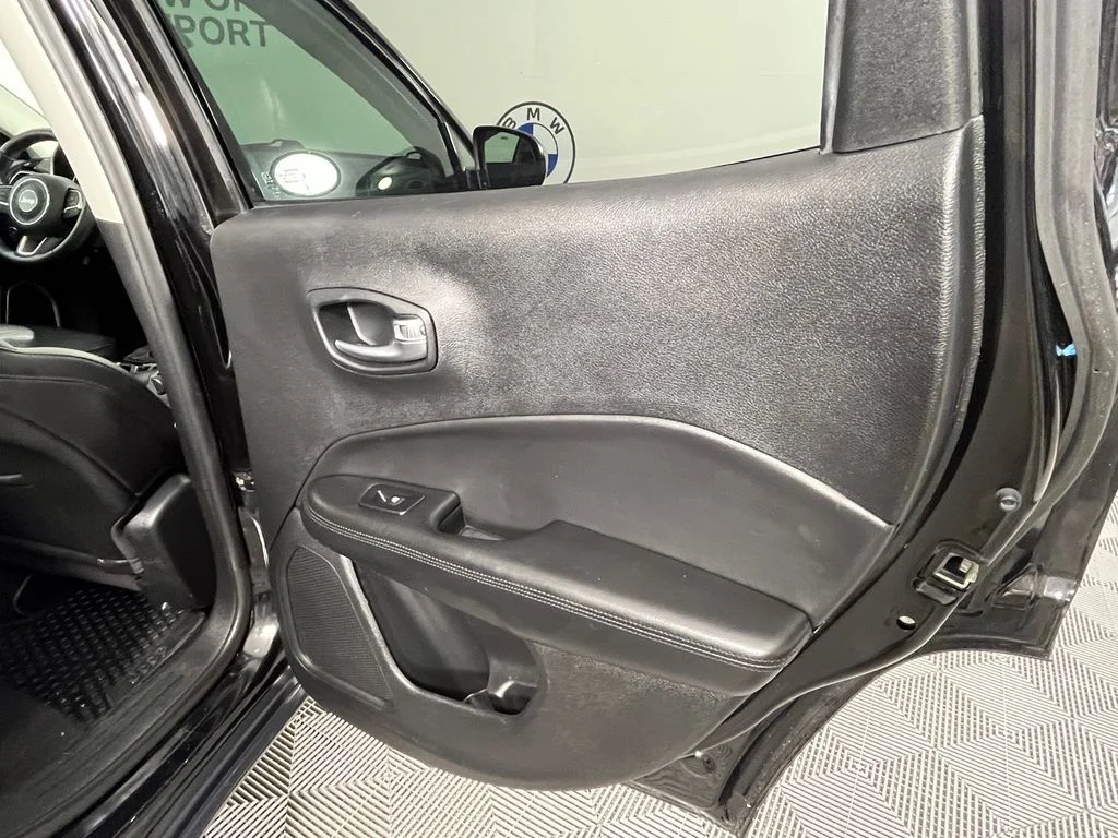 Used 2019 Black Jeep Latitude image 23