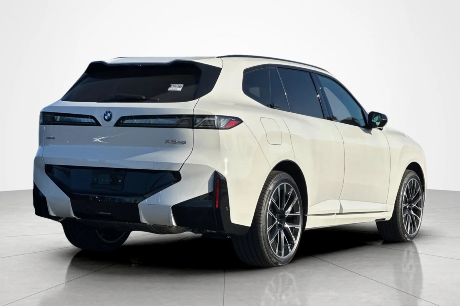 New 2027 Alpine White BMW 40 xDrive image 5