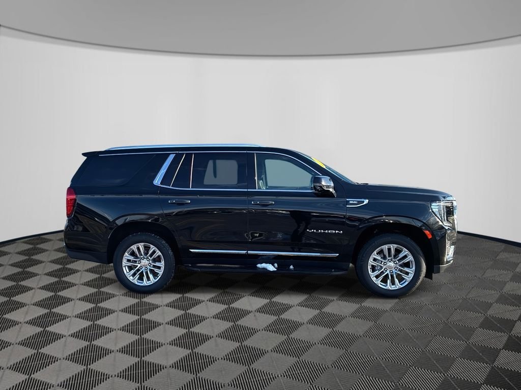 Used 2022 Black GMC SLT image 8