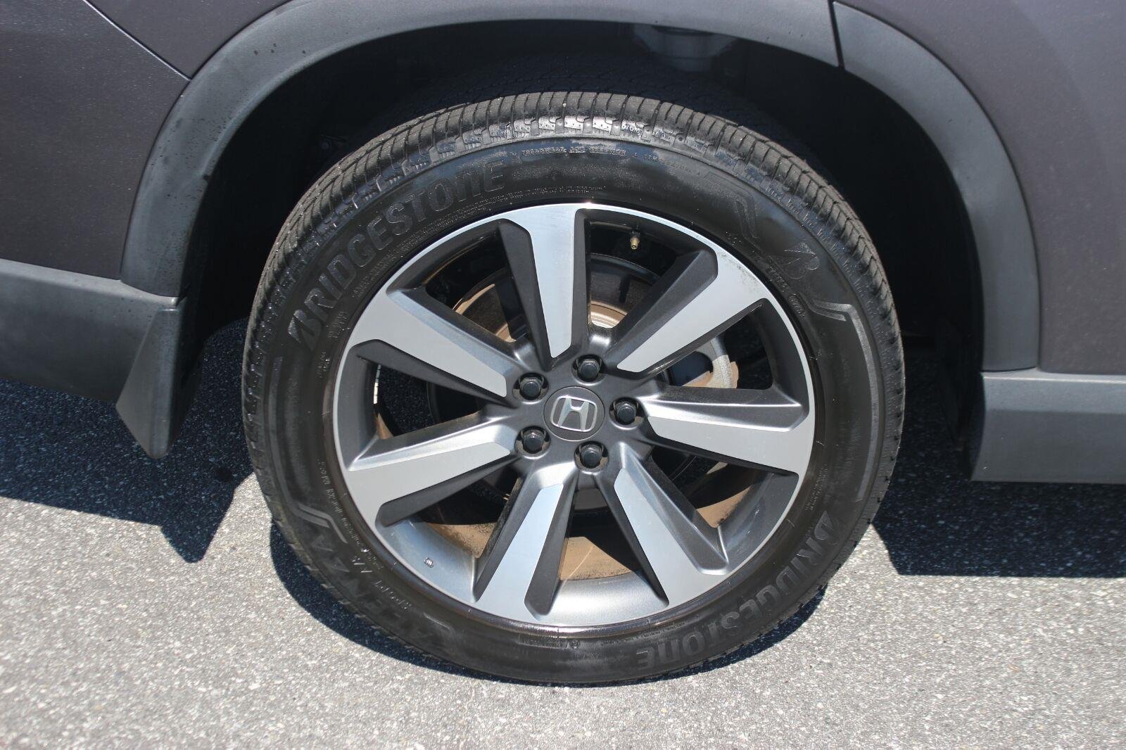 Used 2024 Gray Honda Touring image 43