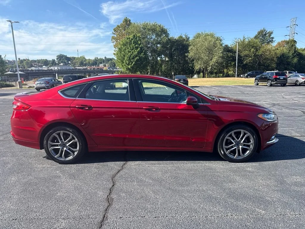Used 2017 Red Ford S image 7