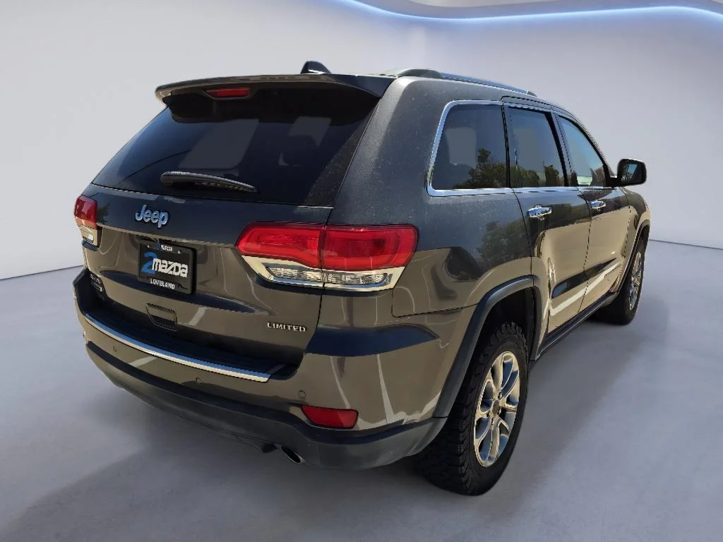 Used 2015 Granite Crystal Metallic Clearcoat Jeep Limited image 5