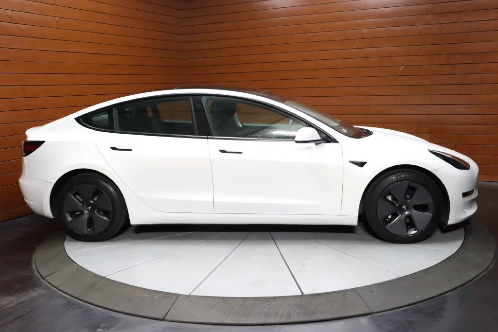 Used 2022 Pearl White Multi-Coat Tesla Long Range image 22