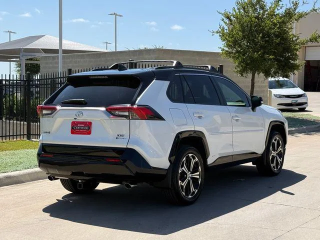 Certified Used 2025 MID BLK/WIND CHILL Toyota XSE image 4