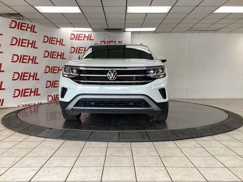 Used 2022 White Volkswagen 3.6L V6 SE w/Technology image 2