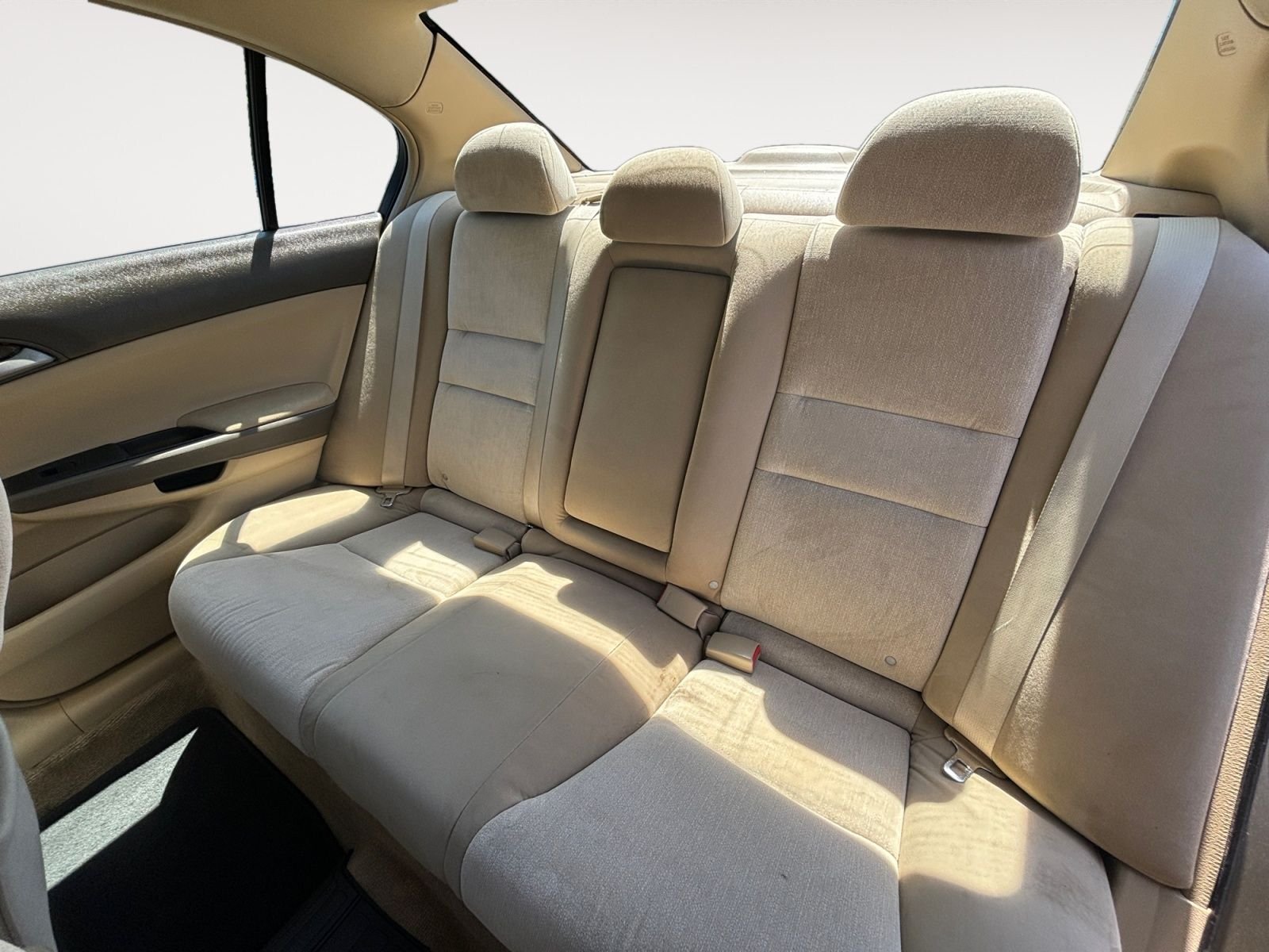 Used 2009 Gold Honda LX image 13
