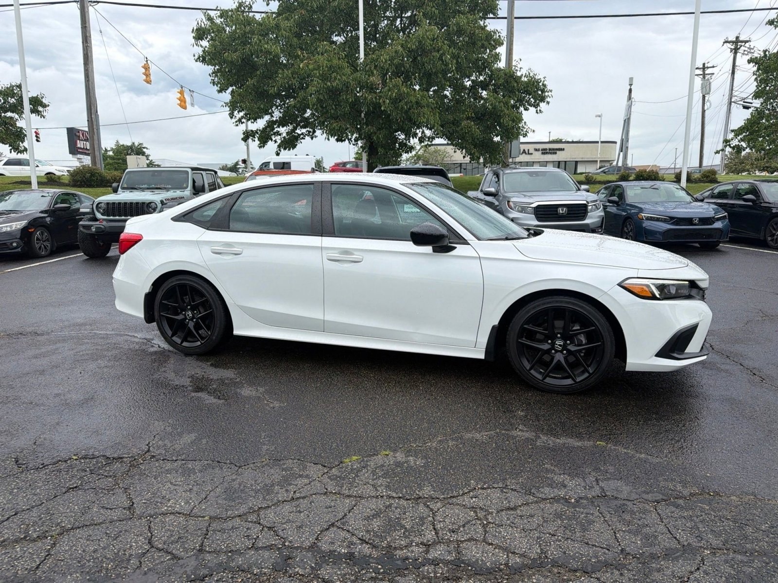 Certified Used 2023 Platinum White Pearl Honda Sport image 31