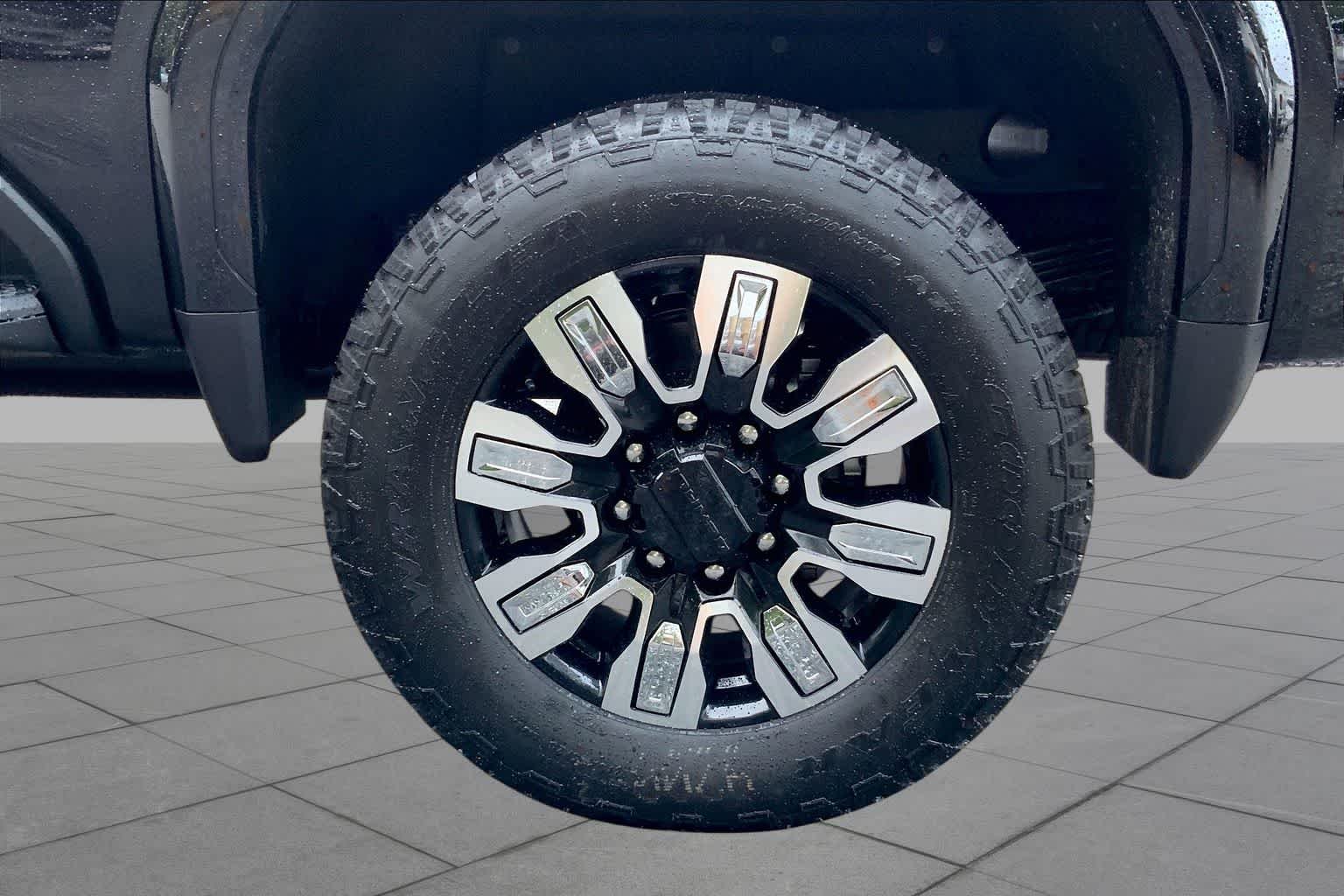 2026 GMC Sierra 2500HD Denali - Photo 11