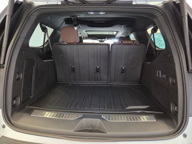 2026 Chevrolet Suburban High Country - Photo 15