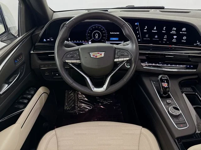 Used 2022 White Cadillac Sport image 25