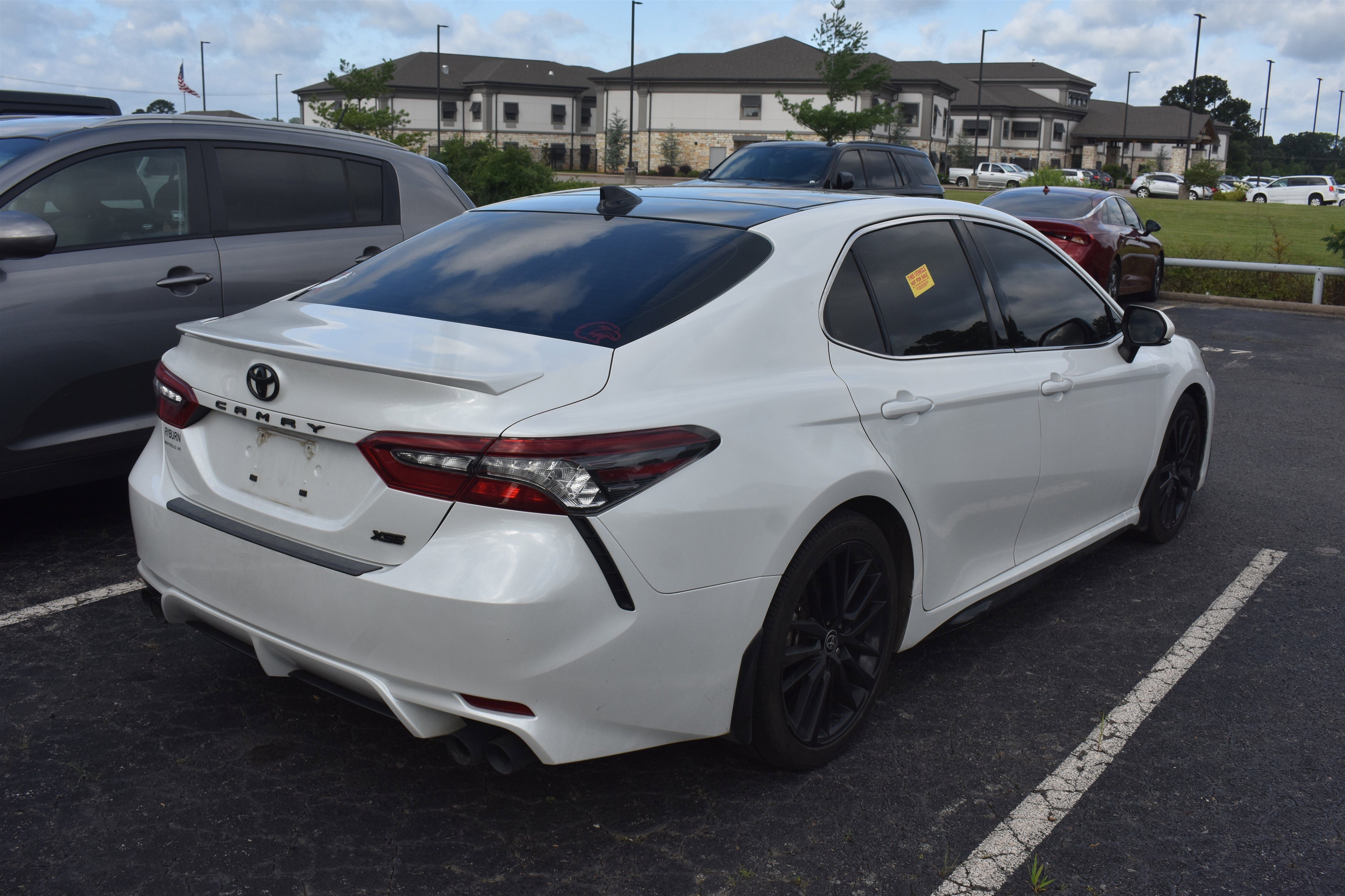 Used 2022 White Toyota XSE image 5