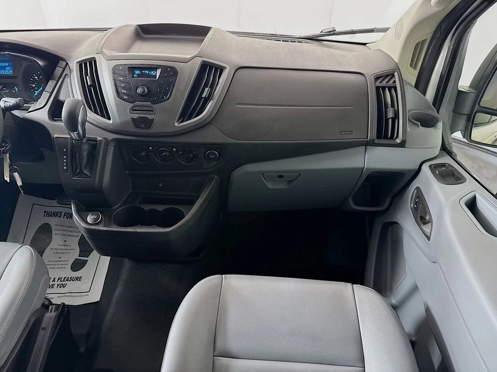Used 2018 White Ford XL image 26
