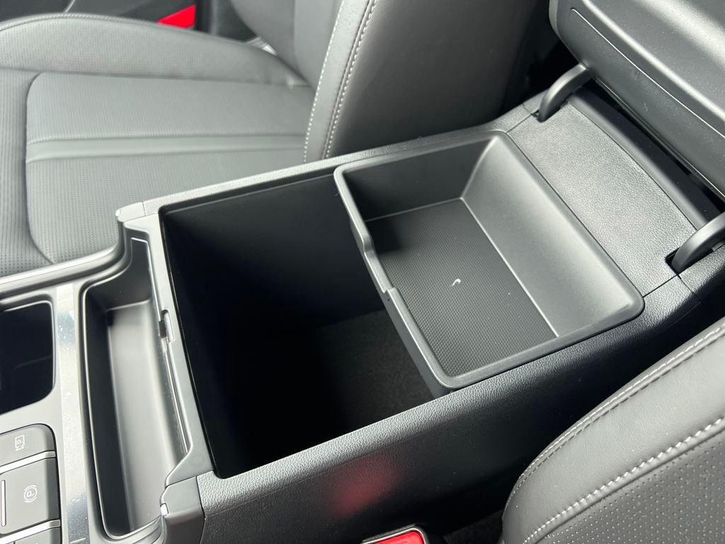 2025 Kia Sorento S - Photo 24