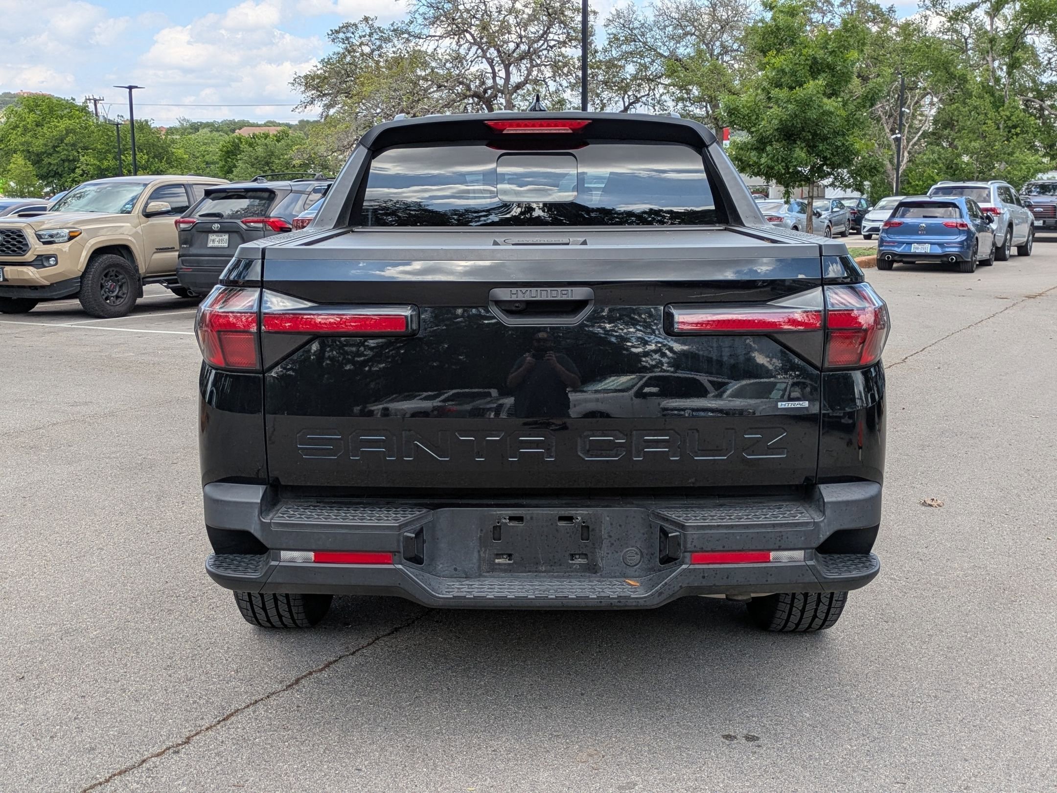 Used 2023 Phantom Black Hyundai SEL image 4