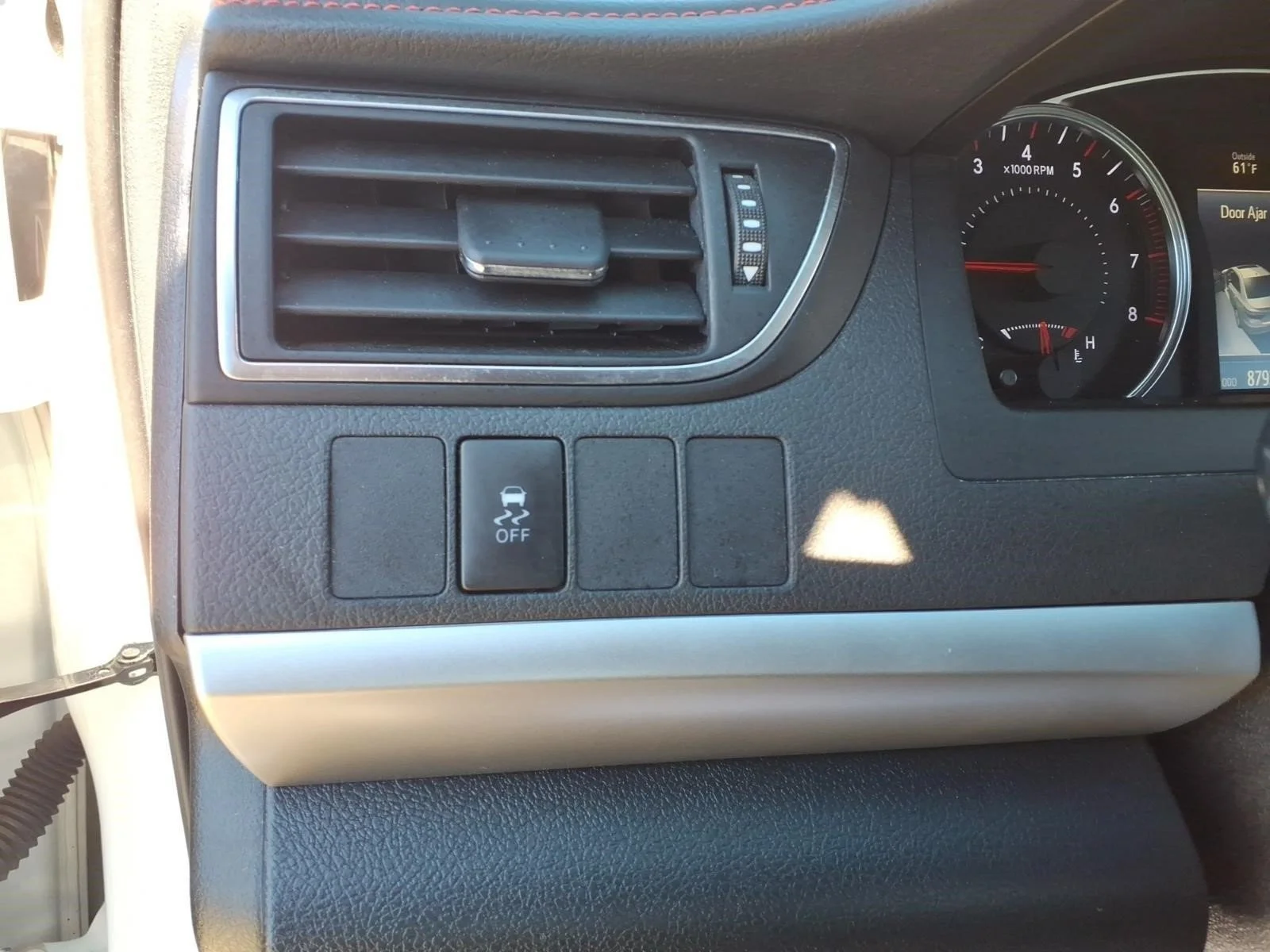 Used 2017 Super White 040 Toyota SE image 16