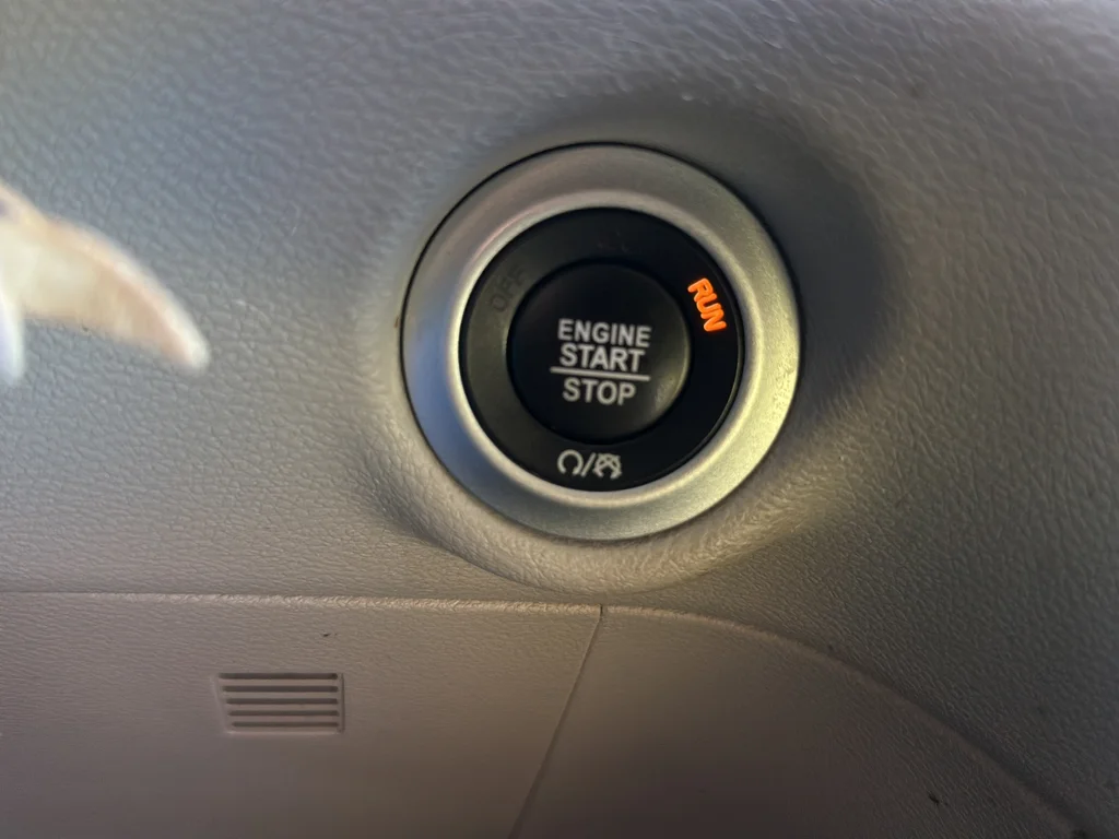 Used 2022 Gray Chrysler Touring L image 10