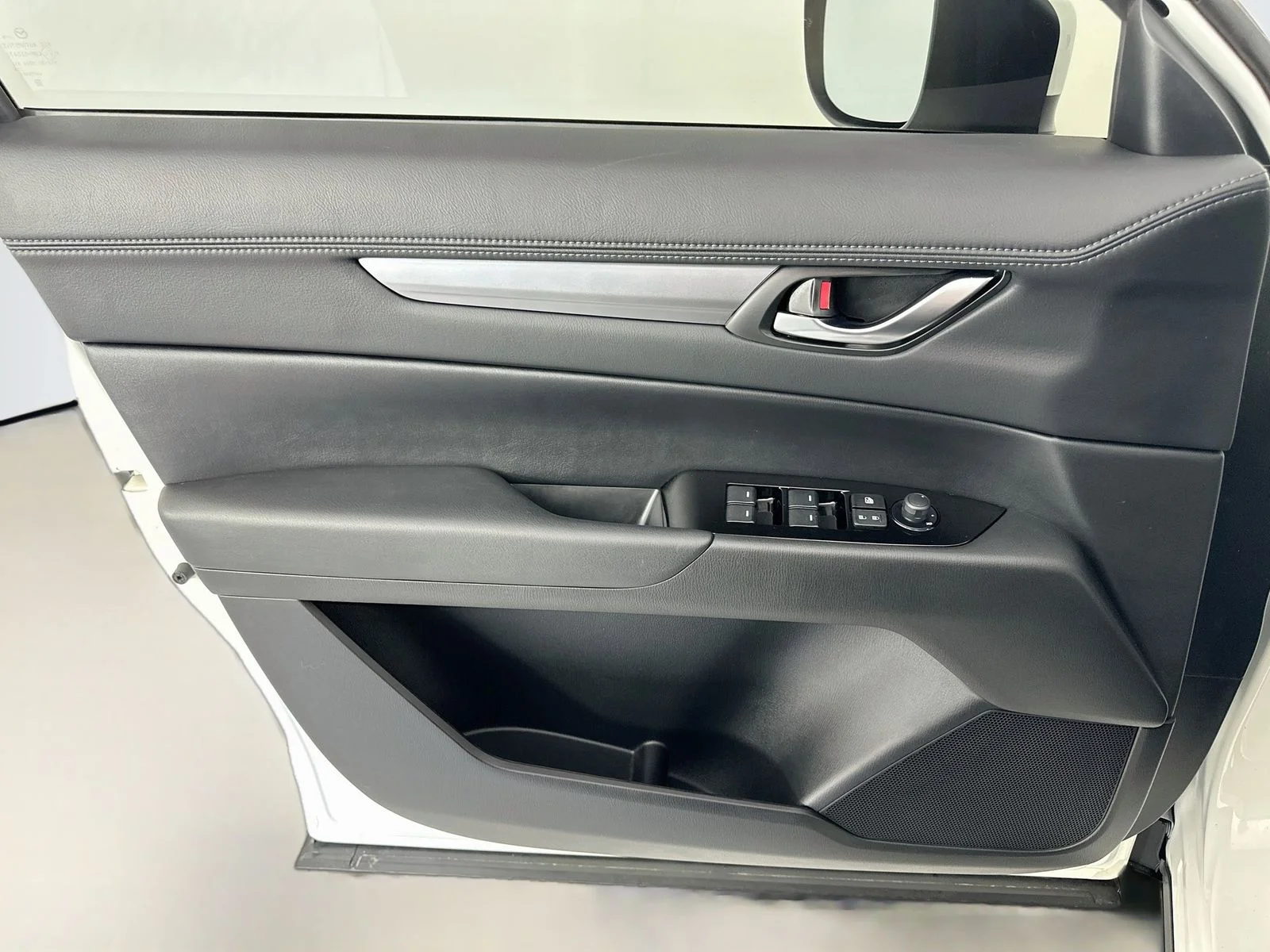 Used 2023 White Mazda 2.5 S Preferred Package image 22