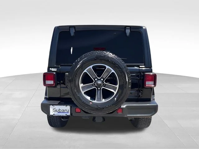 Used 2023 Black Jeep Sahara image 6