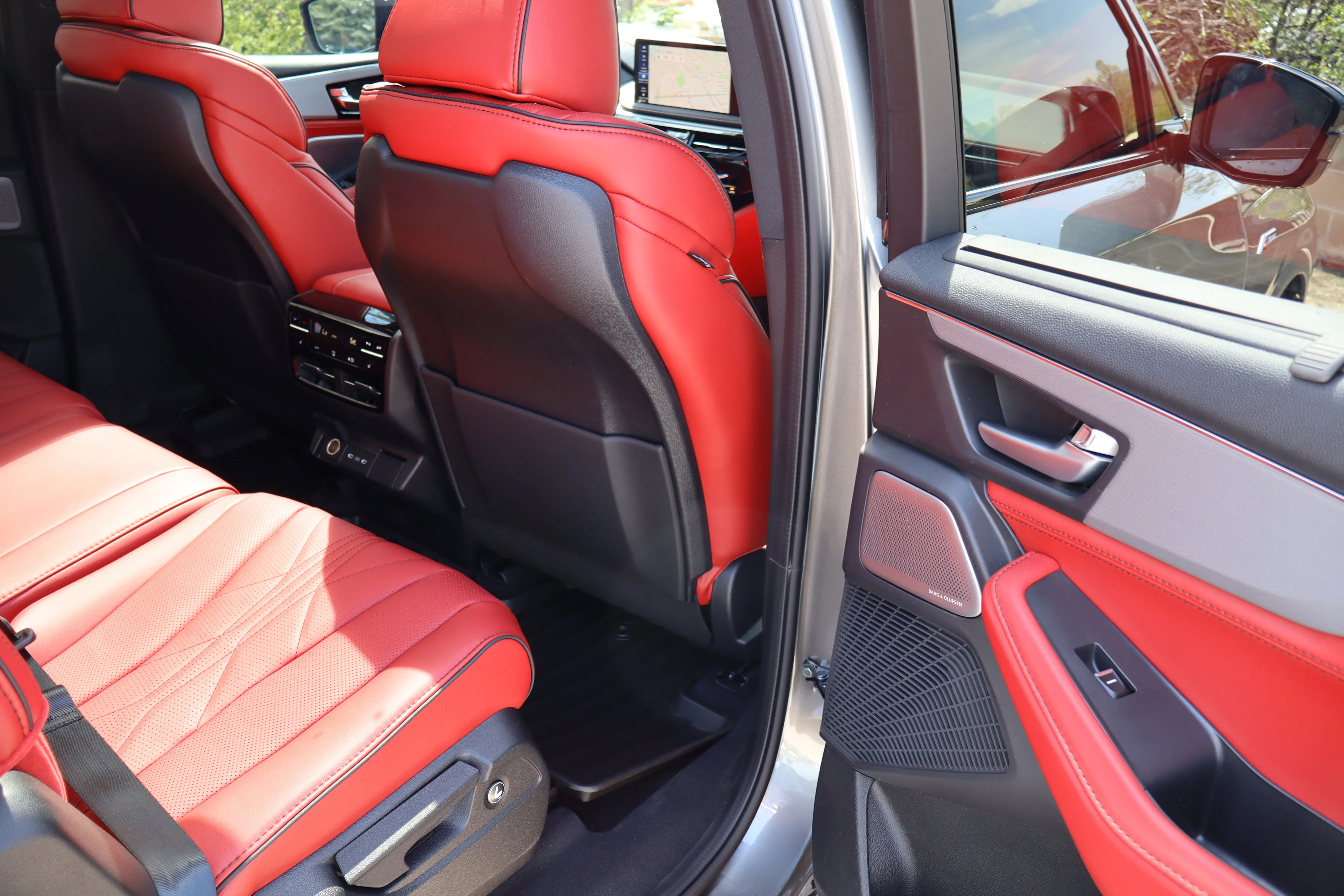 New 2026 Liquid Carbon Metallic Acura w/A-Spec Advance Package image 32