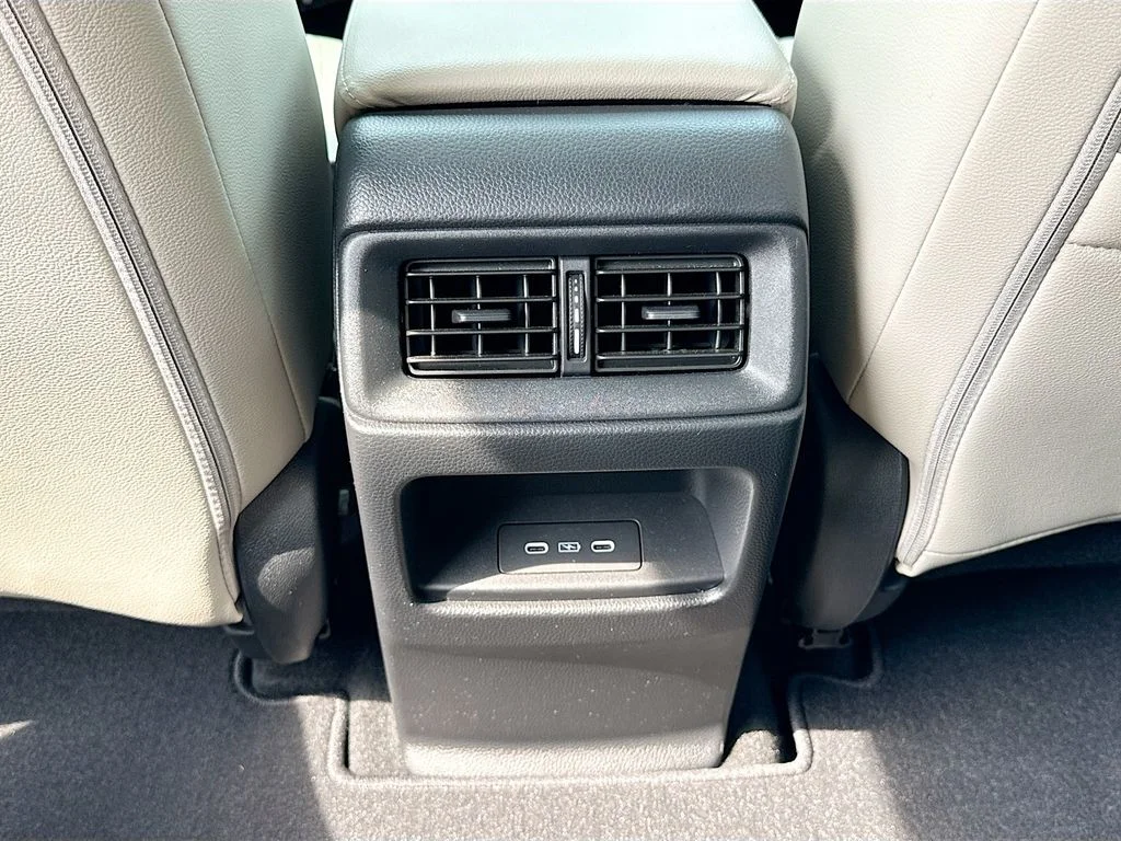 Used 2026 Platinum White Pearl Honda EX-L image 28