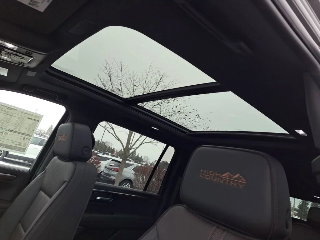 2026 Chevrolet Suburban High Country - Photo 6