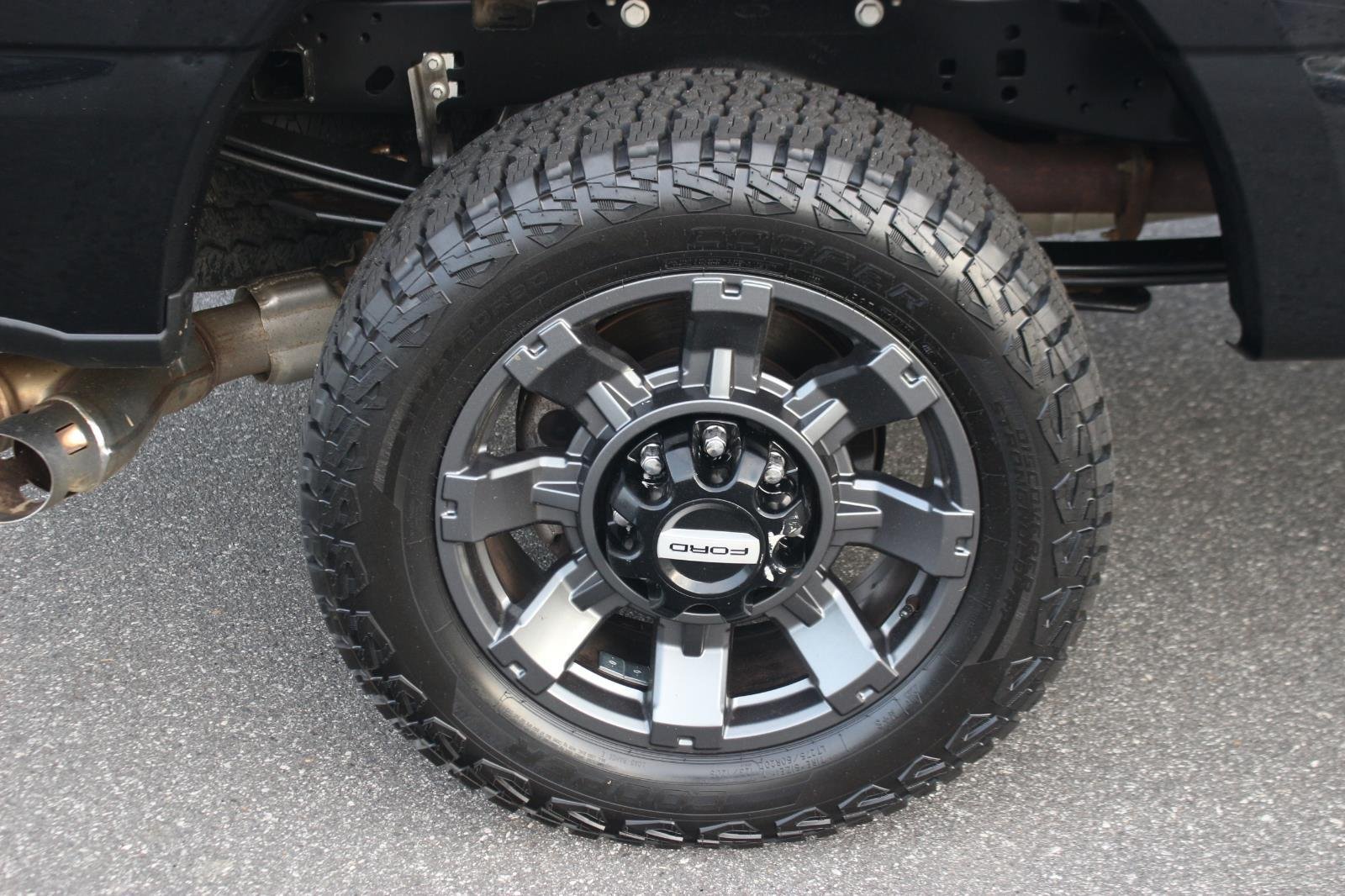 Used 2023 Black Ford XL image 38