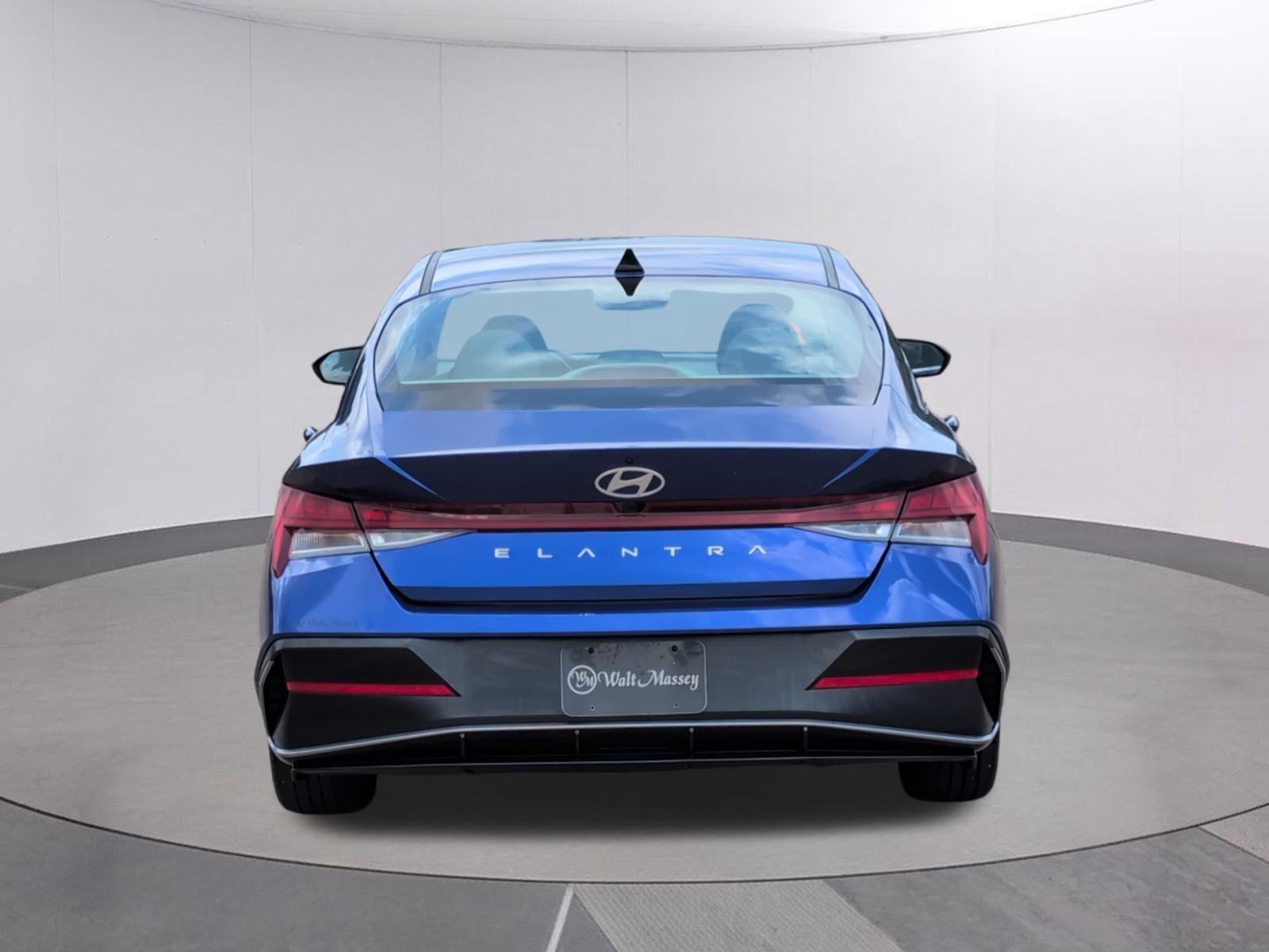Used 2025 Intense Blue Hyundai SEL Convenience image 4