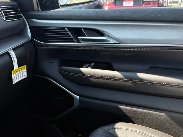 New 2026 High Gloss Black Exterior Paint Jeep  image 23