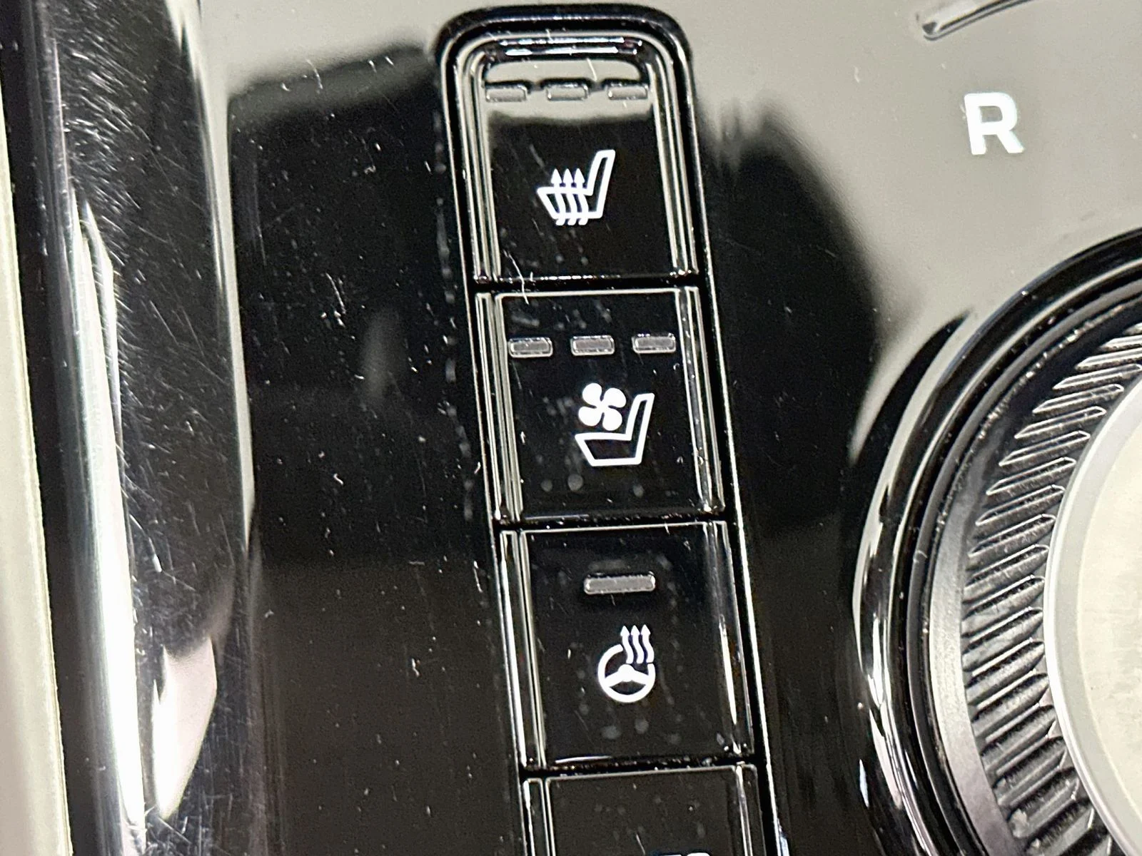 Used 2024 Aurora Black Kia Wave image 21
