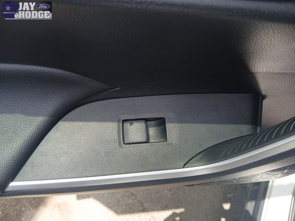 Used 2021 White Toyota XLE image 36
