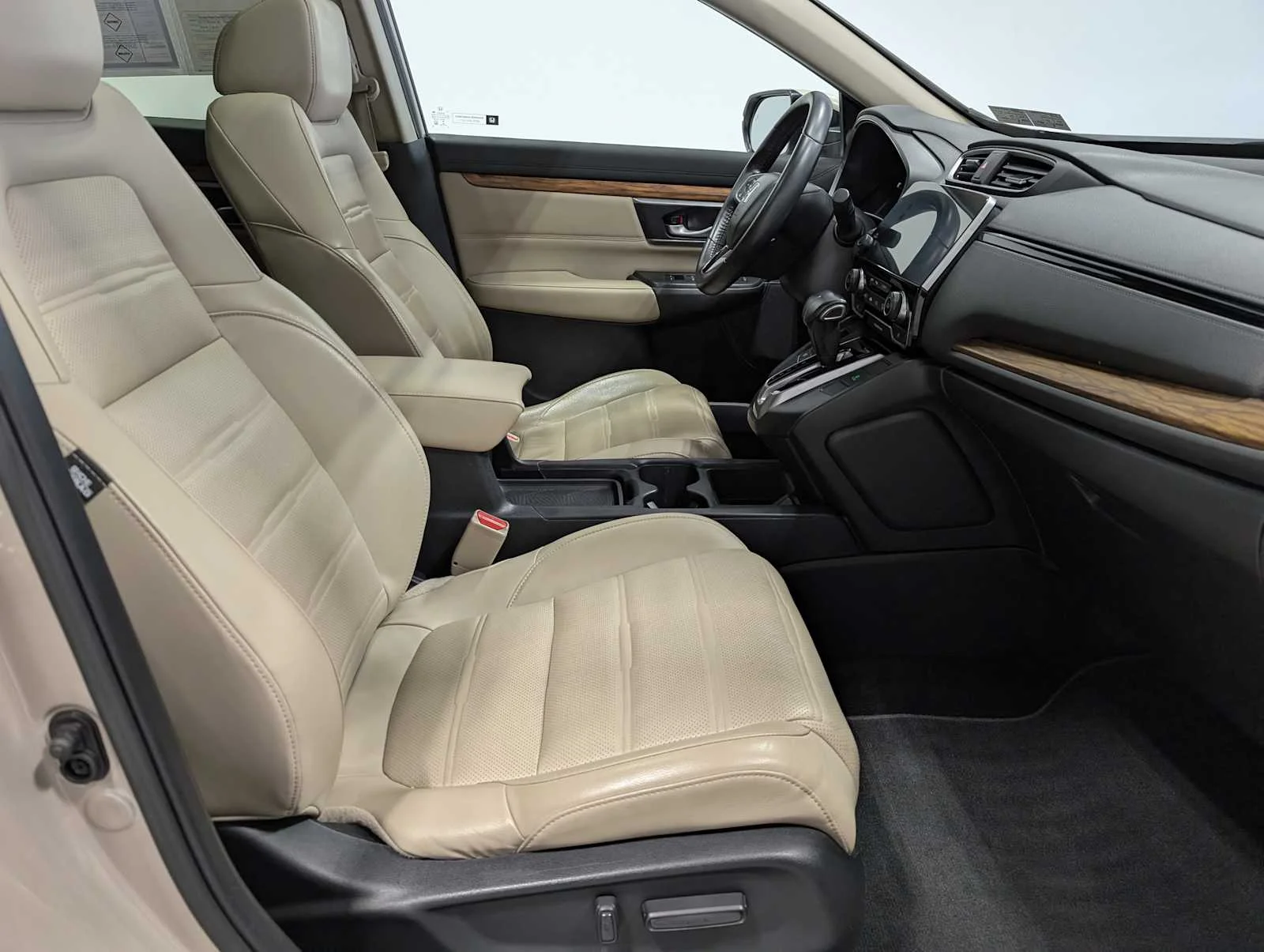 Used 2017 Sandstorm Metallic Honda EX-L image 44