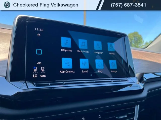 New 2026 White Volkswagen 2.0T SE w/Technology image 38