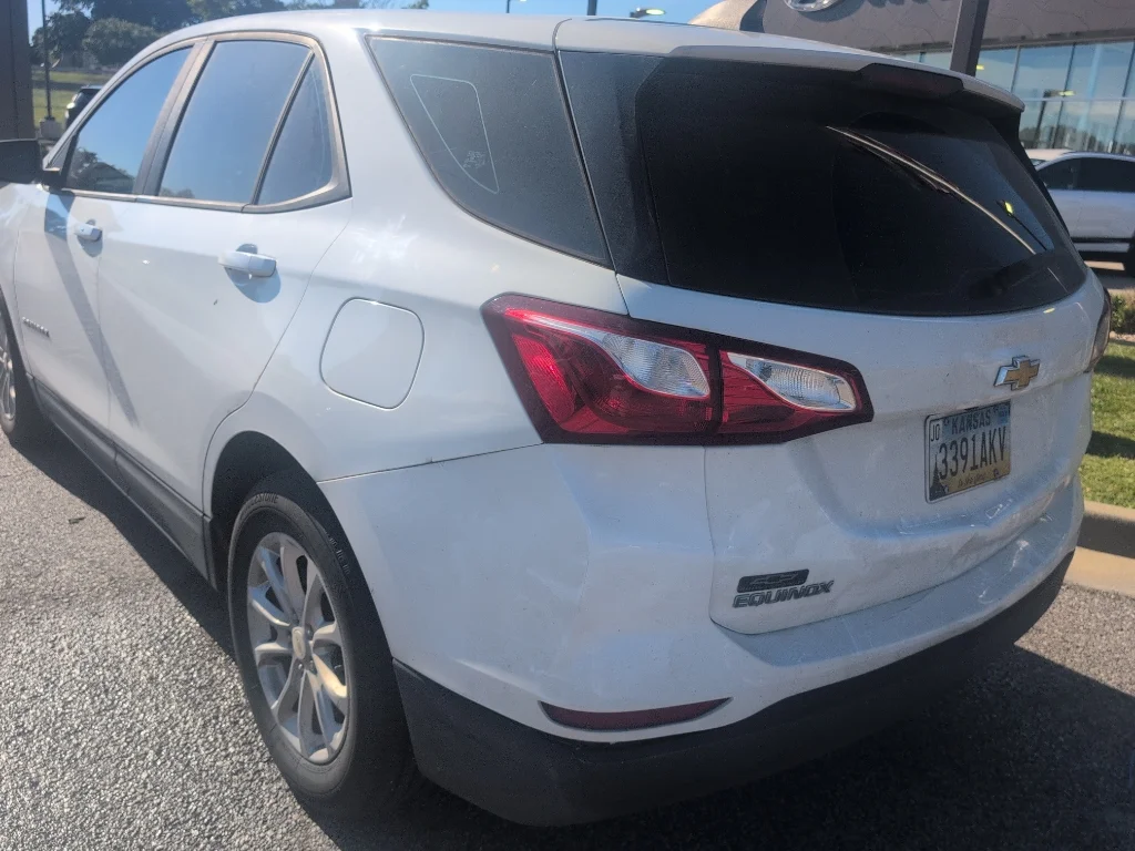 Used 2020 Summit White Chevrolet LS image 7