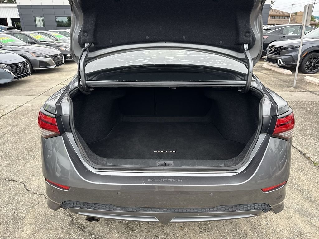 Used 2021 Gray Nissan SR image 21