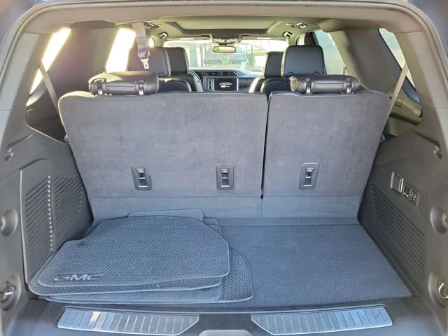 Used 2023 Silver GMC Denali image 9