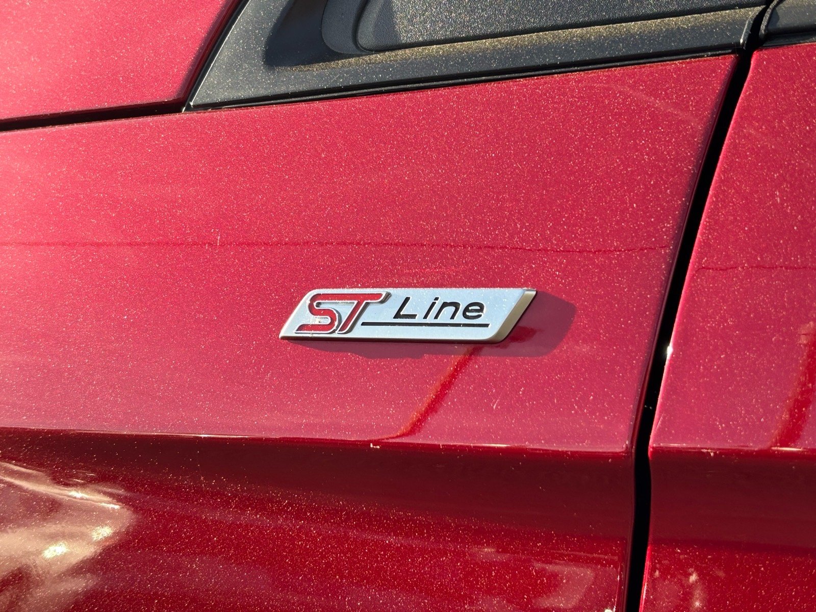 Used 2023 Rapid Red Metallic Tinted Clearcoat Ford ST-Line image 6