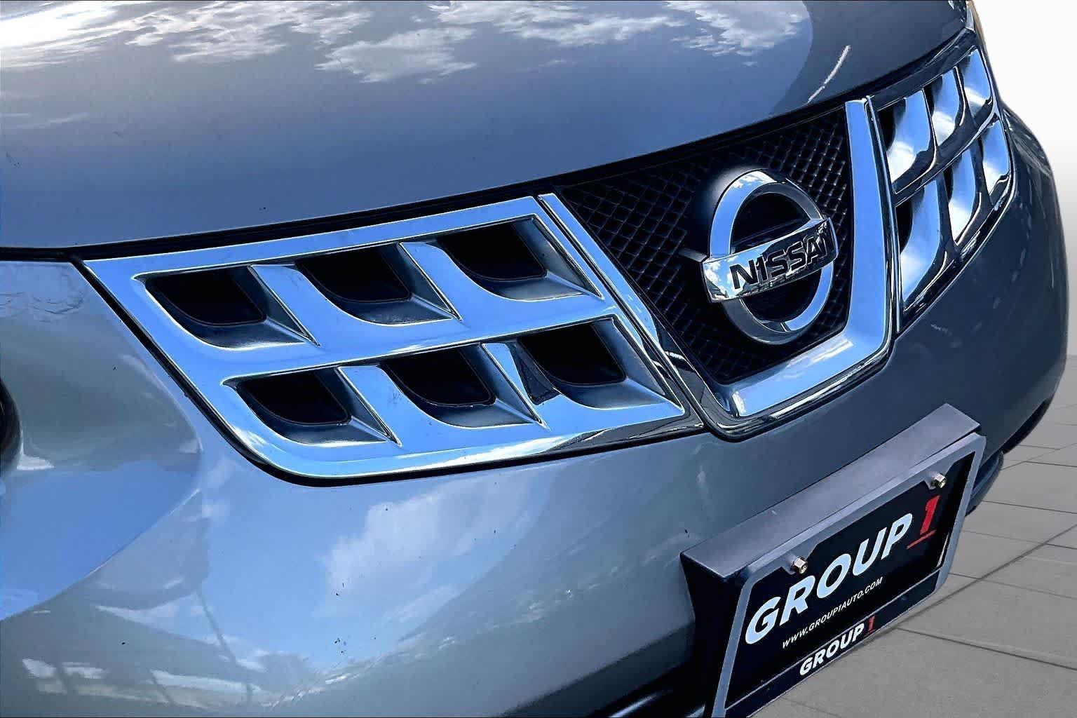 Used 2012 Platinum Graphite Nissan SV image 29