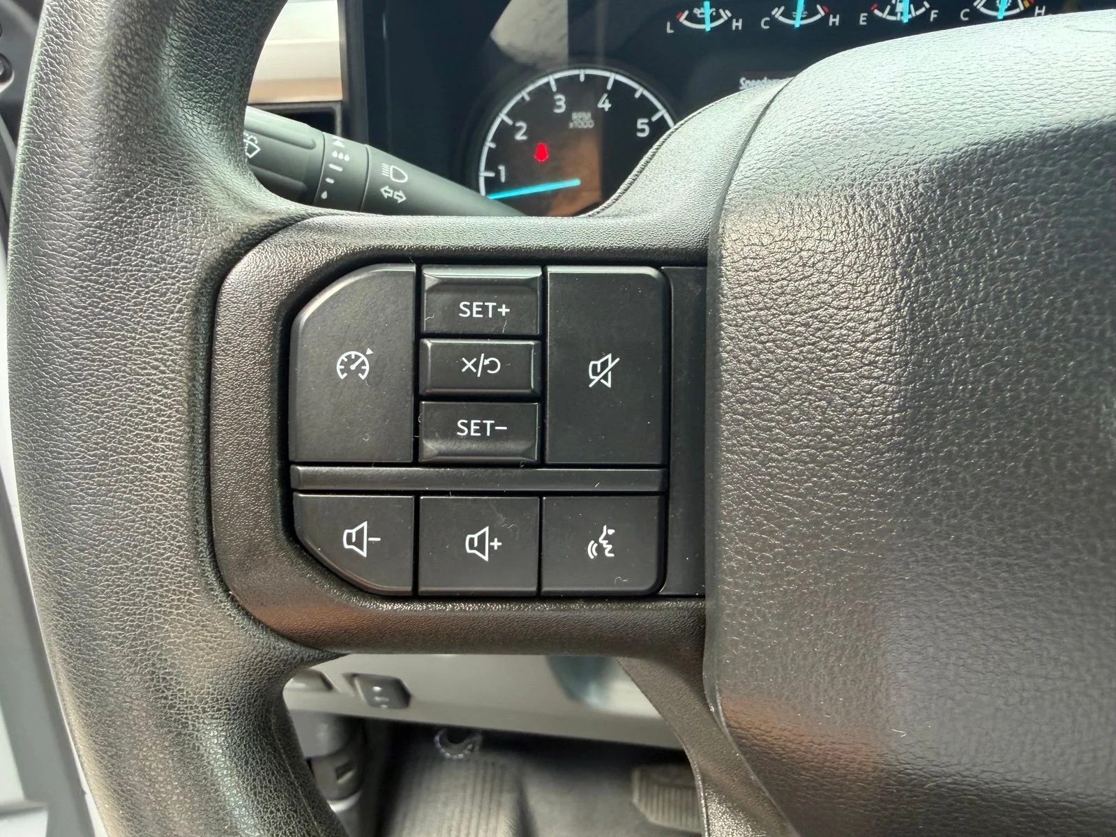 Used 2024 White Ford XLT image 17