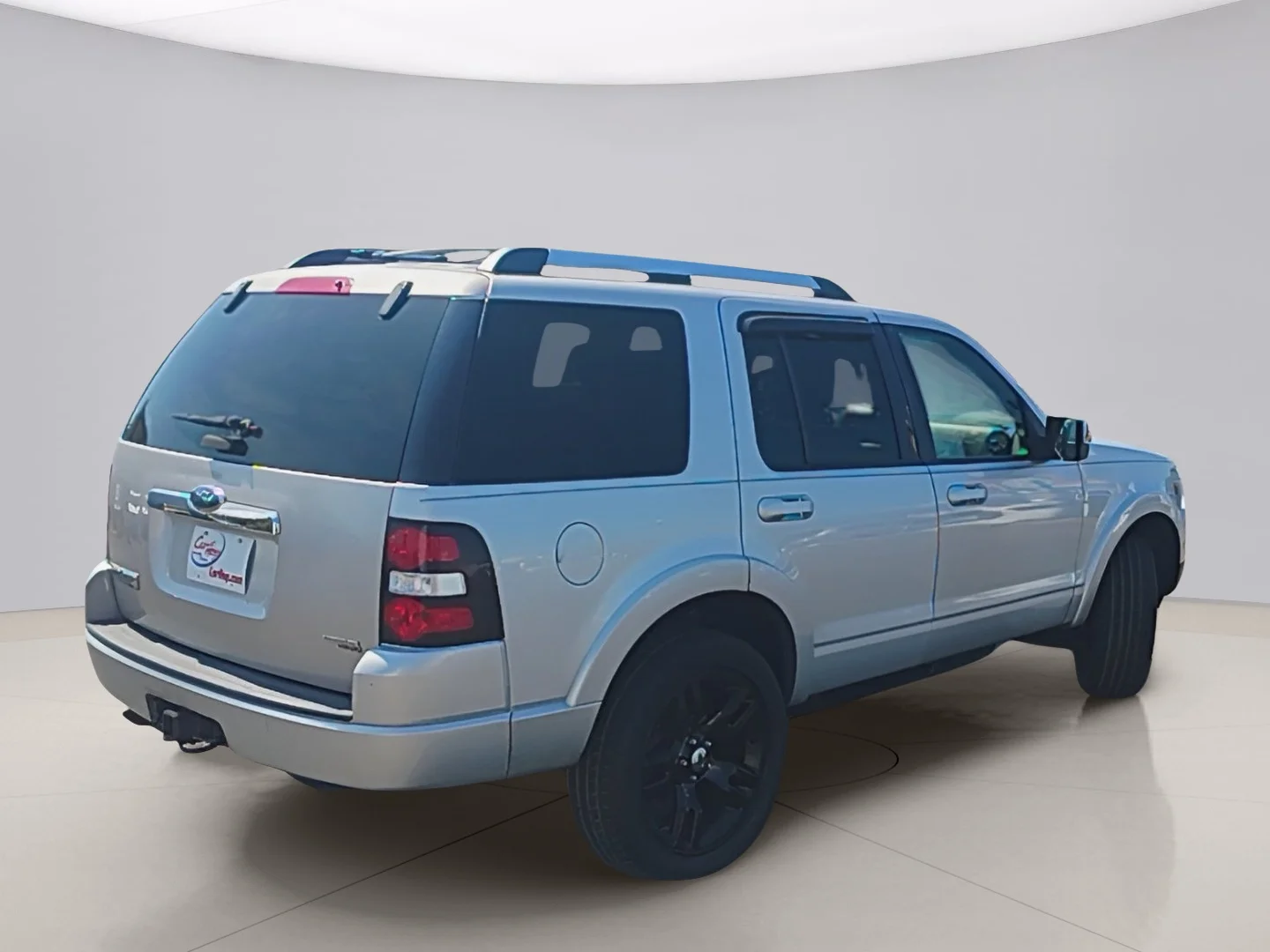 Used 2010 Silver Ford LIMITED image 5