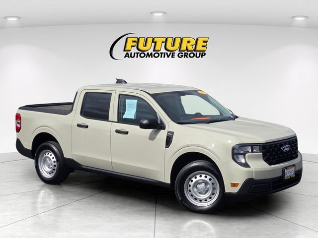 Used 2025 Beige Ford XL image 1