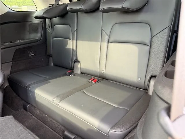 Used 2022 Gray Nissan SL image 15