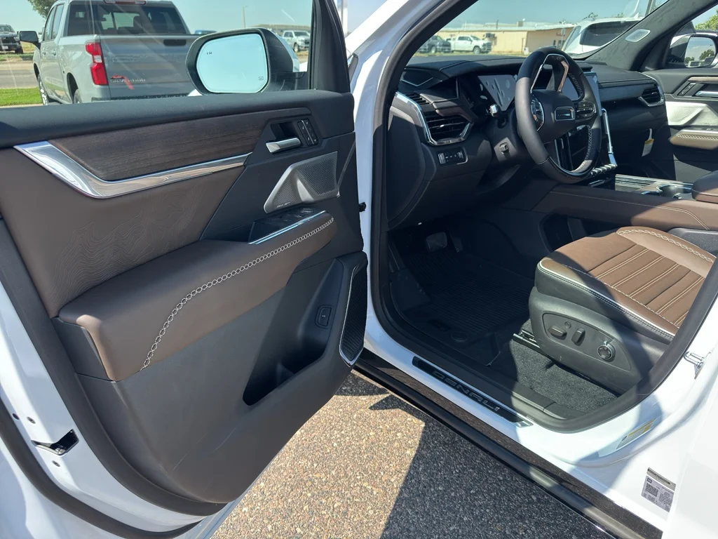 New 2026 Glacier White Tricoat GMC Denali Ultimate image 11