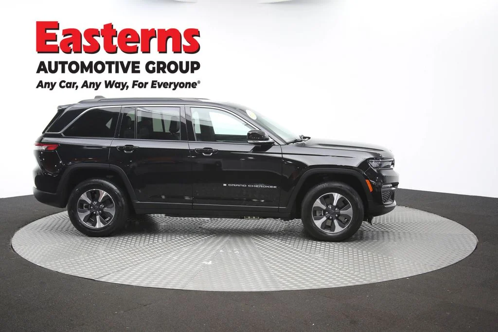Used 2024 Black Jeep 4xe image 51