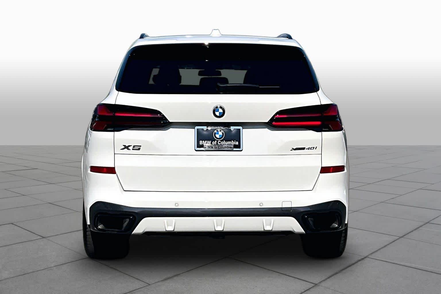 Certified Used 2024 Alpine White BMW xDrive40i image 4
