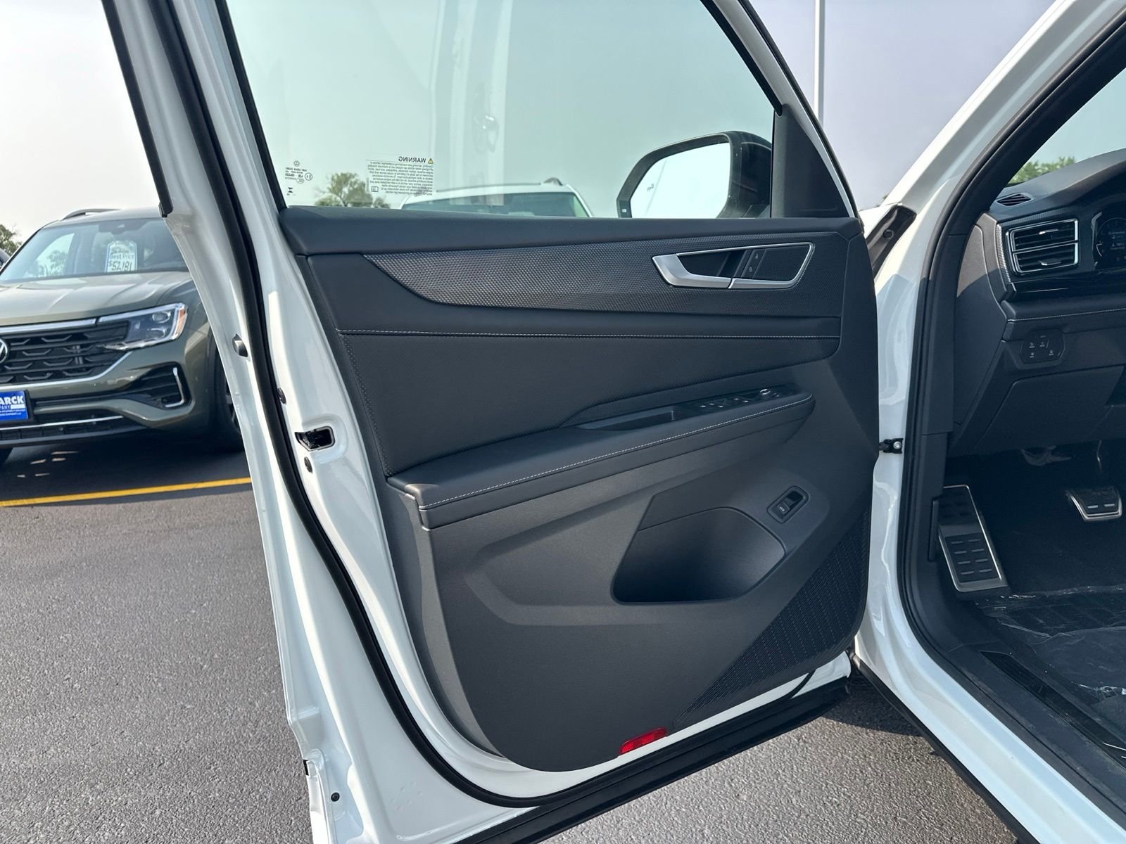 New 2026 White/off-white Volkswagen 2.0T SEL R-Line Black image 16