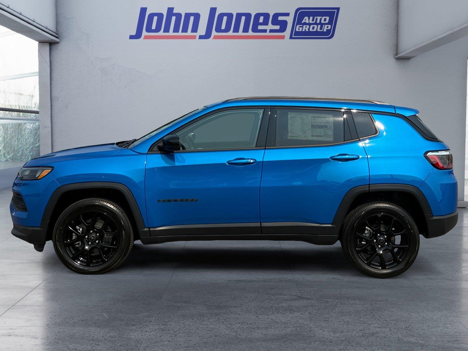 New 2026 Hydro Blue Pearlcoat Jeep Latitude Altitude image 2