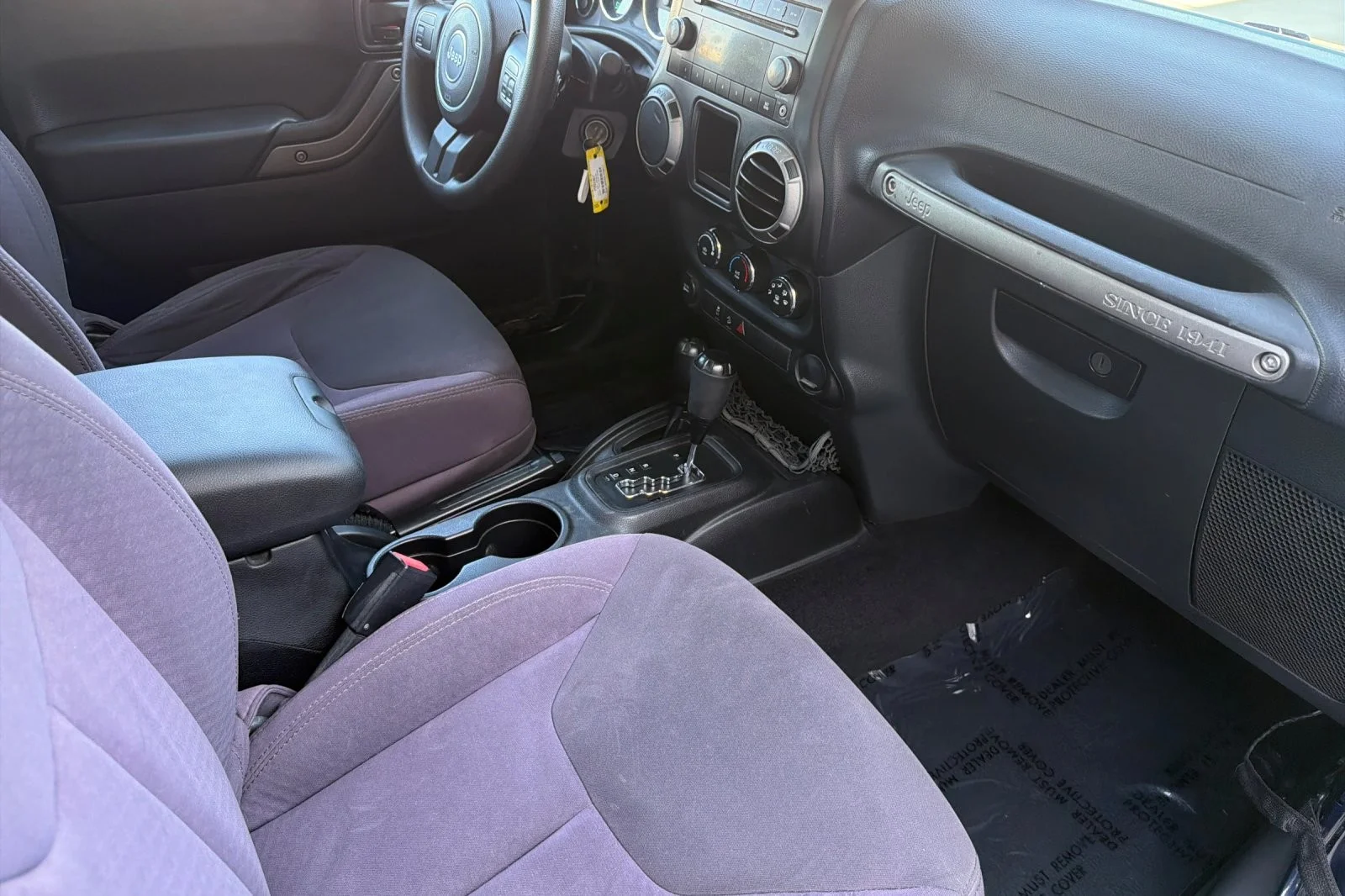 Used 2013 TRUE BLUE PEARLCOAT Jeep Sport image 15